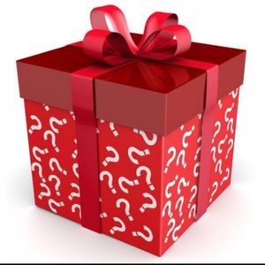 ♥️Free Shipping. Mystery Box Shoes 4/5 Pair